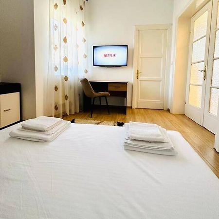 Cozy 1Br Apartment•Central•Quiet Букурещ Екстериор снимка
