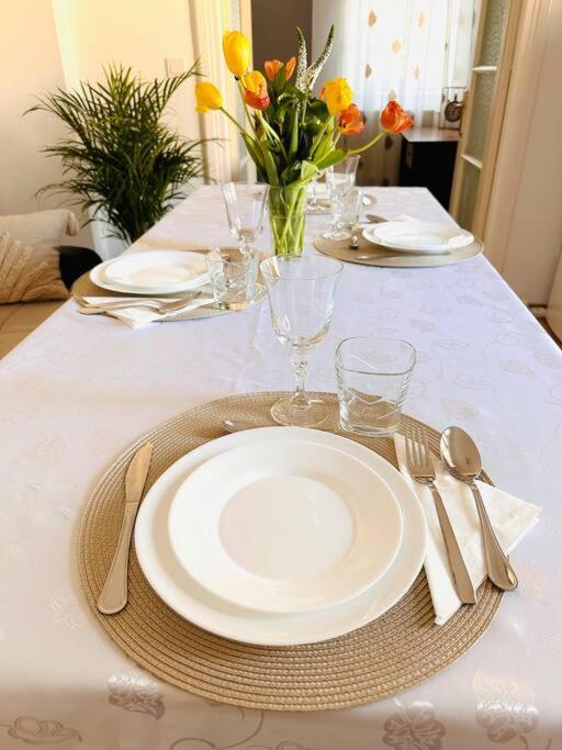 Cozy 1Br Apartment•Central•Quiet Букурещ Екстериор снимка
